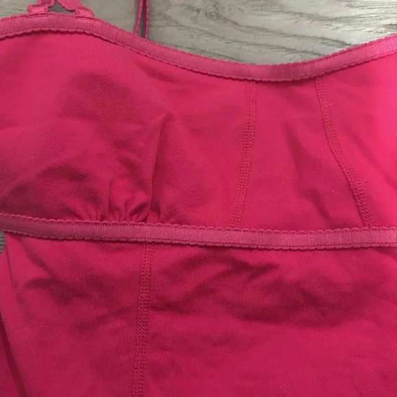 LULULEMON HOT PINK TANK Built in Bra size 6 - Picture 6 of 7
